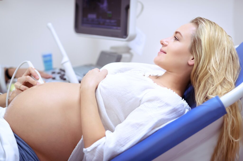 Hvis du er gravid eller ammer bør du kun ta betakarotentilskudd hvis legen din ber deg om det